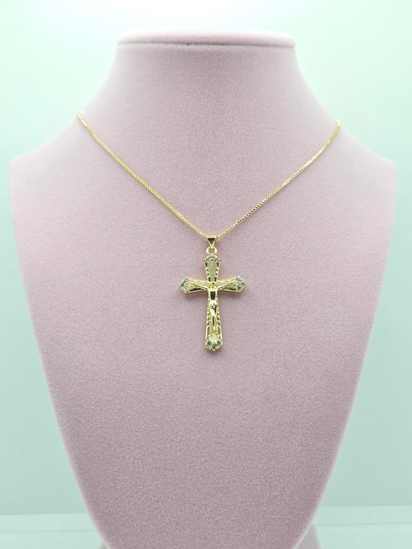 Corners Zircon Cross Necklace